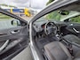 Ford Mondeo 2.0-16V Ghia NETTE AUTO RIJDT EN SCHAKELT GOED
