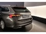Skoda Octavia Combi Selection 1.5 eTSI 115pk DSG Automaat Adaptive cruise control, Achteruitrijcamera, Stuurwiel verwarmd, Elektrische achterklep, Stoelverwarming, Parkeersensoren