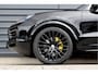 Porsche Cayenne 3.0 E-Hybrid 462pk | Pano | 22'' Wielen | Matrix PDLS+ | Massage Stoelen | Trekhaak wegklapbaar | Bose |