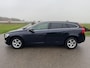 Volvo V60 2.0 D2 Nordic+ / Airco / Navi / Cruise Control / Half Leder / Volledig Onderh. Distr. Verv. / Verw. Voorstoel / Trekhaak