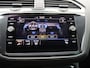 Volkswagen Tiguan 1.5 TSI R-Line Business 150PK DSG full led, navi via apple carplay/android auto, clima, pdc voor en achter, lane assist, 19" lichtmetaal, adaptive cruise