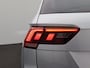 Volkswagen Tiguan 1.5 TSI R-Line Business 150PK DSG full led, navi via apple carplay/android auto, clima, pdc voor en achter, lane assist, 19" lichtmetaal, adaptive cruise
