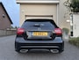 Mercedes-Benz A-klasse 180 AMG Aut Panoramadak Nightpakket SportLeder Navi Led Camera Carplay 18" Pdc