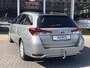 Toyota Auris Touring Sports 1.8 Hybrid Black Edition Go | Trekhaak, Parkeersensoren, Navigatie, Keyless, Safety Sense, Camera