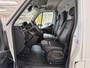 Renault Master T35 2.3 dCi L3H2 Work Edition 136PK | Achteruitrijcamera + parkeersensoren | Dodehoek-detectie | Omvormer | Flitsers rondom | Navigatie | Cruise control | Leder