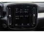 Volvo XC40 1.5 T4 Recharge Core Bright | 45 km elektrisch rijden! | Elektrische achterklep | Apple Carplay / Android Auto | Parkeersensoren achter
