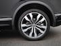 Volkswagen Tiguan 1.4 TSI eHybrid R-Line | 245 PK | SoH 100% | Plug-IN | Trekhaak | Navigatie | 20 Inch 'Suzuka' | Stoelverwarming en Stuurwielverwarming | Digital Cockpit | Park Assist |