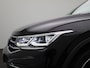 Volkswagen Tiguan 1.4 TSI eHybrid R-Line | 245 PK | SoH 100% | Plug-IN | Trekhaak | Navigatie | 20 Inch 'Suzuka' | Stoelverwarming en Stuurwielverwarming | Digital Cockpit | Park Assist |