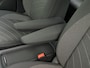Volkswagen ID.3 Pure Oranje Edition 52 kWh 170 PK | Camera | Apple Carplay draadloos | Keyless access | Climate control | Stoelverwarming | Steunhaak | Navigatie | Android Auto draadloos | Parkeersensoren | Stuurverwarming | LED koplampen |