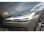 Volvo V60 2.0 T6 Plug-in hybrid AWD Essential Edition | Trekhaak | Park Assist | Pilot Assist | 18 inch