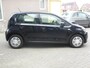 Volkswagen Up! 1.0 move up! BlueMotion Staat in De Krim