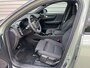 Volvo XC40 Single Motor Plus 69 kWh / Stoel- en stuurverwarming / Achteruitrijcamera / Elektrische achterklep /