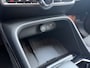 Volvo XC40 Single Motor Plus 69 kWh / Stoel- en stuurverwarming / Achteruitrijcamera / Elektrische achterklep /