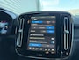Volvo XC40 Extended Range Plus 82 kWh / Adaptieve cruise control / verwarmbare voorstoelen / Trekhaak /