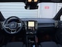 Volvo XC40 Extended Range Plus 82 kWh / Adaptieve cruise control / verwarmbare voorstoelen / Trekhaak /