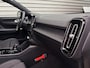 Volvo XC40 Single Motor Extended Range Plus 82 kWh / uit voorraad leverbaar / Speciale showroom aanbieding / € 7392 voordeel /