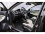 Volvo V40 Cross Country 1.5 T3 Momentum | Stand kachel | Stoel verwarming | 18" | Parkeersensoren voor en achter | High performance audio |