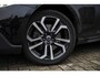 Volvo V40 Cross Country 1.5 T3 Momentum | Stand kachel | Stoel verwarming | 18" | Parkeersensoren voor en achter | High performance audio |