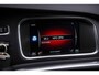 Volvo V40 Cross Country 1.5 T3 Momentum | Stand kachel | Stoel verwarming | 18" | Parkeersensoren voor en achter | High performance audio |