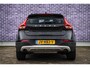 Volvo V40 Cross Country 1.5 T3 Momentum | Stand kachel | Stoel verwarming | 18" | Parkeersensoren voor en achter | High performance audio |