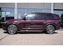 Volvo XC90 2.0 T8 Plug-in hybrid AWD Ultra Dark Nieuw in Q4 leverbaar | 360 Camera | Luchtvering | Keyless Entry | Head-up Display | Stoelen Geventileerd & Verwarmd | Massagefunctie | Google | Panorama Dak | 7 Zitplaatsen