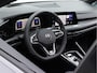 Volkswagen Golf 1.5 eTSI R-Line Business | Panorama dak | Adaptief onderstel | Head-up display | Black-style | NL-auto | 1e eigenaar |