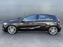 Mercedes-Benz A-klasse 160 Ambition (Elektrisch Schuifdak - LED koplampen - AMG pakket - Navigatie - Parkeersensoren V+A - Airco - Sportstoelen)