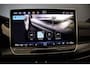 Volkswagen Golf R-Line Edition 1.5 eTSI 150pk DSG Automaat Panoramadak, Harman Kardon audio, Adaptive cruise control, LED matrix koplampen, Achteruitrijcamera, Navigatie