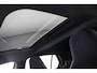 Volkswagen Golf R-Line Edition 1.5 eTSI 150pk DSG Automaat Panoramadak, Harman Kardon audio, Adaptive cruise control, LED matrix koplampen, Achteruitrijcamera, Navigatie