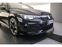 Volkswagen Golf R-Line Edition 1.5 eTSI 150pk DSG Automaat Panoramadak, Harman Kardon audio, Adaptive cruise control, LED matrix koplampen, Achteruitrijcamera, Navigatie