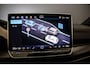 Volkswagen Golf R-Line Edition 1.5 eTSI 150pk DSG Automaat Panoramadak, Harman Kardon audio, Adaptive cruise control, LED matrix koplampen, Achteruitrijcamera, Navigatie
