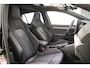 Volkswagen Golf R-Line Edition 1.5 eTSI 150pk DSG Automaat Panoramadak, Harman Kardon audio, Adaptive cruise control, LED matrix koplampen, Achteruitrijcamera, Navigatie