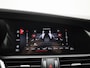 Alfa Romeo Giulia 2.0T Sprint | Automaat | Navigatie | Apple Carplay / Android Auto | Achteruitrijcamera | Half-Leder | Parkeersensoren | DAB Ontvanger | Schakelpedalen | Adaptive Cruise Control | Bi-Xenon | Climate Control | 18' Lichtmetalen Velgen |