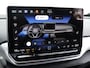 Volkswagen ID.4 Pro Limited Edition 77 kWh 286 pk | Wegklapbare trekhaak | Achteruitrijcamera | Stoel- en voorruitverwarming | 21" velgen | Matrix LED |