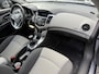 Chevrolet Cruze 1.8 LS | Airco | Cruise Control | Elekt. Ramen | LMV | PDC | Trekhaak | APK tot 27-09-2025!