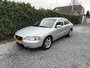 Volvo S60 2.0T Edition II Automaat | Navi | Autom. Airco | Cruise Control | LMV | Trekhaak | PDC | APK tot 07-11-2026!