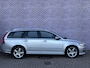 Volvo V50 1.8 Edition I | 12 mnd BOVAG garantie | R-design bodykit | Trekhaak |High Performance Audio | Bluetooth | Navigatie | Regensensor | Automatisch dimmende binnenspiegel | 17" Serapis velgen |