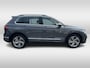 Volkswagen Tiguan 1.4 TSI eHybrid 245pk R-Line DSG Automaat Panoramadak / Achterklep elektrisch / Navigatie / Camera / Sport-comfortstoelen vóór