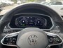 Volkswagen Tiguan 1.4 TSI eHybrid 245pk R-Line DSG Automaat Panoramadak / Achterklep elektrisch / Navigatie / Camera / Sport-comfortstoelen vóór
