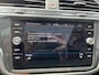 Volkswagen Tiguan 1.4 TSI eHybrid 245pk R-Line DSG Automaat Panoramadak / Achterklep elektrisch / Navigatie / Camera / Sport-comfortstoelen vóór