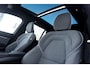 Volvo XC90 2.0 T8 Plug-in hybrid AWD Ultra Dark | 2400 kg trekgewicht! | Trekhaak Elektrisch |  Luchtvering | Bowers & Wilkins Audio | Exclusieve Wool Blend Interieur | Head-Up Display |  Adaptieve Cruise Controle | Panorama dak | Electrische stoelen met memory | Google on Board | Visual Park Assist |
