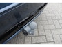 Volvo V60 T6 350PK Automaat Plug-in hybrid AWD Plus Dark Panoramisch schuif-kanteldak / Semi elektrisch wegklapbare trekhaak / Google infotainment / Verwarmbare voorstoelen en stuurwiel / Adaptieve cruise control