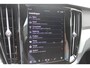 Volvo V60 T6 350PK Automaat Plug-in hybrid AWD Plus Dark Panoramisch schuif-kanteldak / Semi elektrisch wegklapbare trekhaak / Google infotainment / Verwarmbare voorstoelen en stuurwiel / Adaptieve cruise control