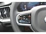 Volvo V60 T6 350PK Automaat Plug-in hybrid AWD Plus Dark Panoramisch schuif-kanteldak / Semi elektrisch wegklapbare trekhaak / Google infotainment / Verwarmbare voorstoelen en stuurwiel / Adaptieve cruise control