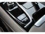 Volvo V60 T6 350PK Automaat Plug-in hybrid AWD Plus Dark Panoramisch schuif-kanteldak / Semi elektrisch wegklapbare trekhaak / Google infotainment / Verwarmbare voorstoelen en stuurwiel / Adaptieve cruise control