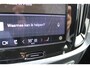 Volvo V60 T6 350PK Automaat Plug-in hybrid AWD Plus Dark Panoramisch schuif-kanteldak / Semi elektrisch wegklapbare trekhaak / Google infotainment / Verwarmbare voorstoelen en stuurwiel / Adaptieve cruise control