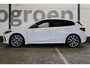 BMW 1-Serie M135i xDrive High Executive | Akrapovič uitlaatsysteem | Cruise control | Climate control | Stoelverwarming | Apple carplay/Android auto | DAB radio | Dealer onderhouden |