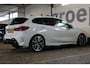 BMW 1-Serie M135i xDrive High Executive | Akrapovič uitlaatsysteem | Cruise control | Climate control | Stoelverwarming | Apple carplay/Android auto | DAB radio | Dealer onderhouden |