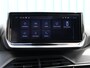 Peugeot 208 Hybrid 100PK e-DCS6 Allure | AUTOMAAT | AppleCarplay/AndroidAuto | Parkeersensoren | FULL LED | Lederen Stuurwiel | Climate Control | Cruise Control | 16" LMV | Privacy Glass |