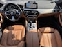 BMW 5-Serie Touring 520i High Executive M - Sport / Elektrische stoelen met geheugenfunctie / Stoelverwarming / Elektrische achterklep / Apple Carplay/Android Auto / 19" lm. velgen